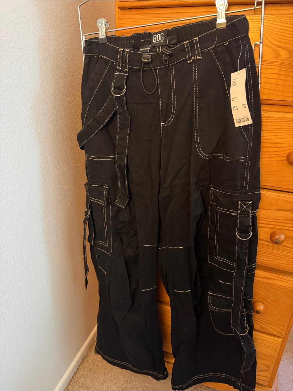 BDG Black Cargo Pants with White Contrast Stitching Size XS